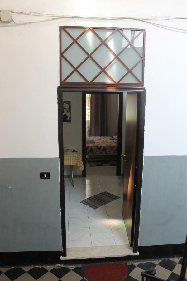 Gisira Appartment Катания Экстерьер фото